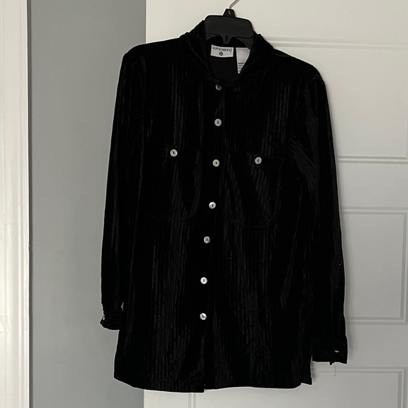 kathy ireland Tops - New Kathy Ireland Black Velvet Button-Front Shirt Jacket M